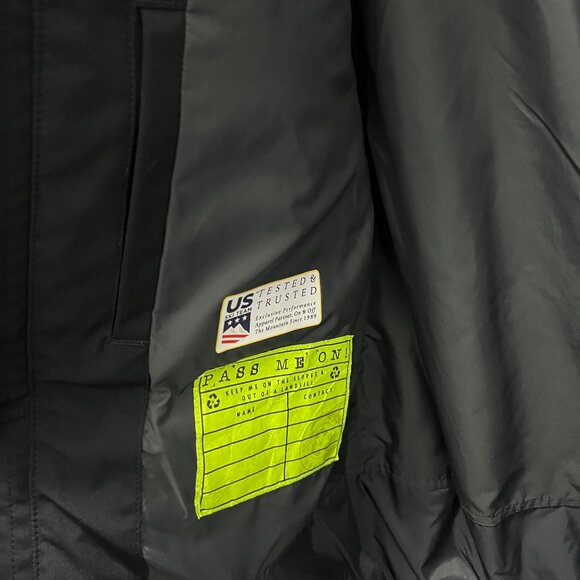 *NEW* Boys Spyder Impulse Ski Jacket Black/Red (Size 10) - Picture 5 of 5